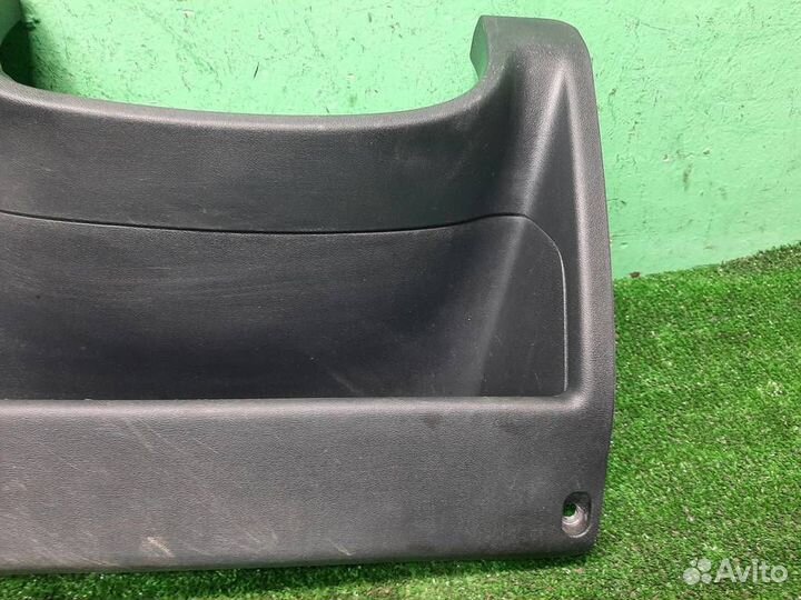 Накладка торпедо подрулевая Hyundai Getz TB 2007