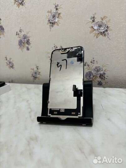 Дисплей экран на iPhone 14