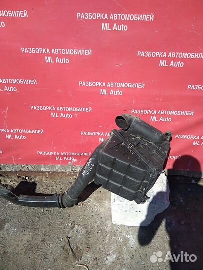 Корпус воздушного фильтра Mercedes Benz W202