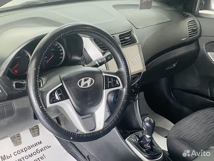 Hyundai Solaris 1.4 МТ, 2015, 180 000 км