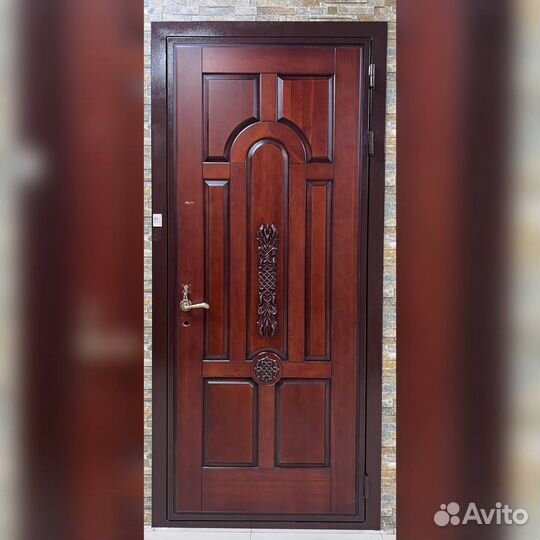 Входная дверь 