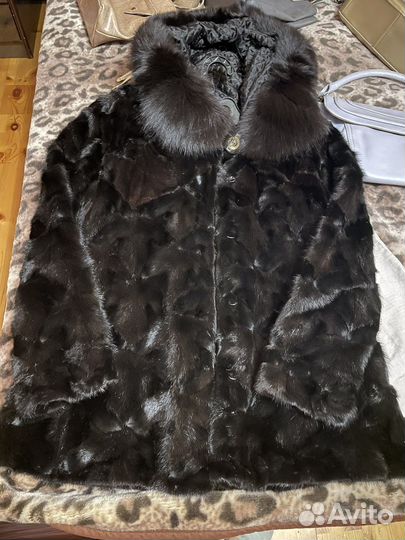 Норковый полушубок с капюшоном