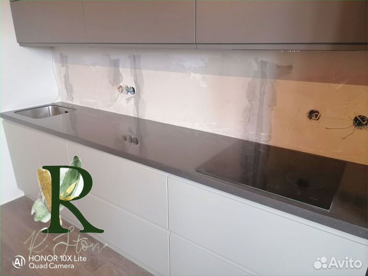 Кухонные столешницы и подоконники из камня