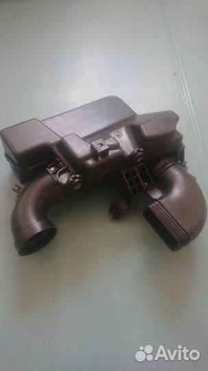 Резонатор воздушного фильтра Kia Rio 3