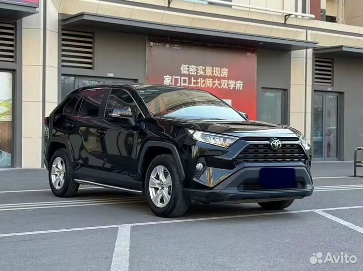 Toyota RAV4 2.0 CVT, 2021, 50 000 км