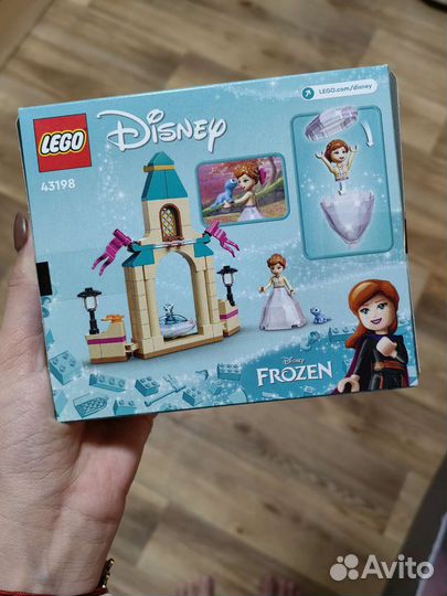 Конструктор lego Disney Princess Двор замка Анны