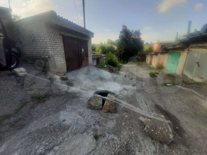 Гараж, > 30 м²