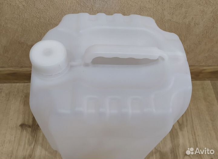 Канистра пластиковая