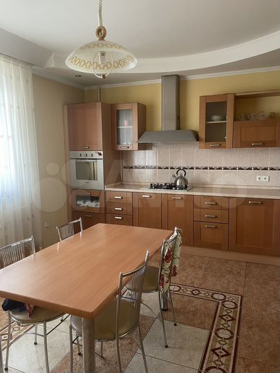 4-к. квартира, 160 м², 9/10 эт.