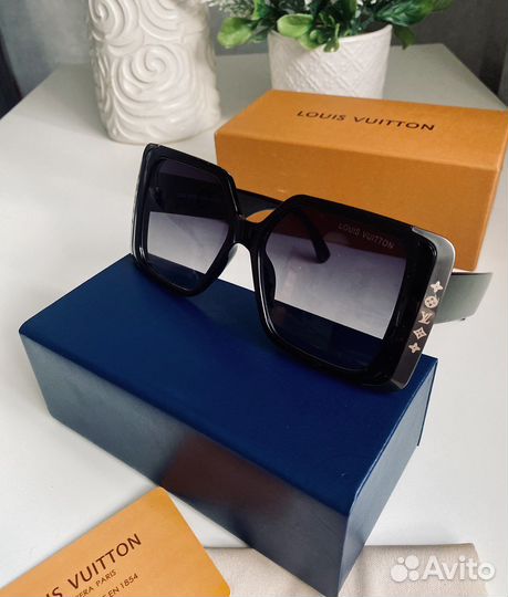 Солнцезащитные очки женские