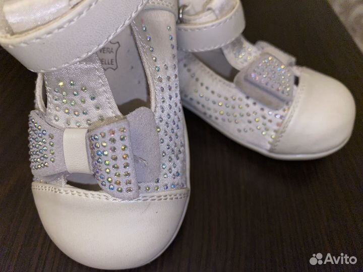 Туфельки сандалии