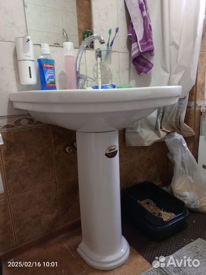 Комплект унитаз и раковина бу