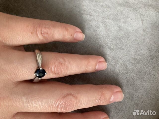 Серебряное кольцо с сапфиром. Новое Сапфир