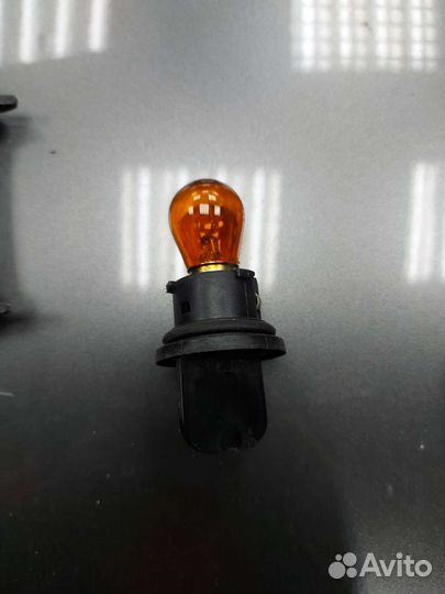 Крышка фары Audi A4 B6 8E