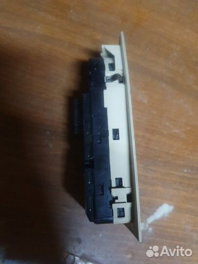 Блок кнопок стеклоподъемника Bmw 3 E90 седан