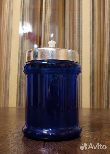 Старинная чайница