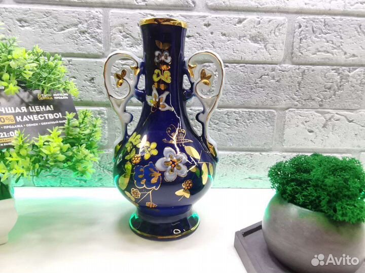 П.7049 Ваза кобальт с позолотой роспись глазурью