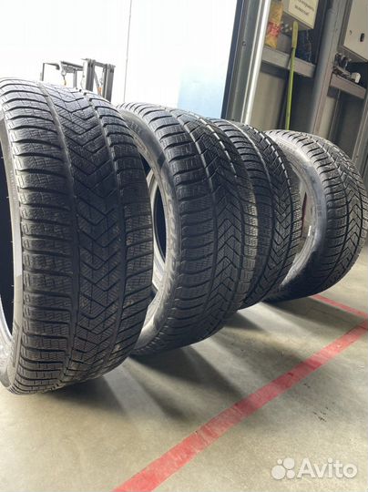 Pirelli Scorpion 275/45 R20