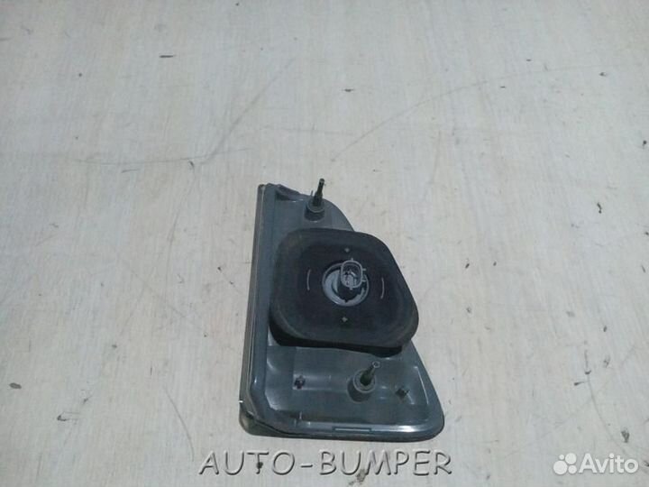 Nissan Murano 2004- Фонарь задний внутренний правы