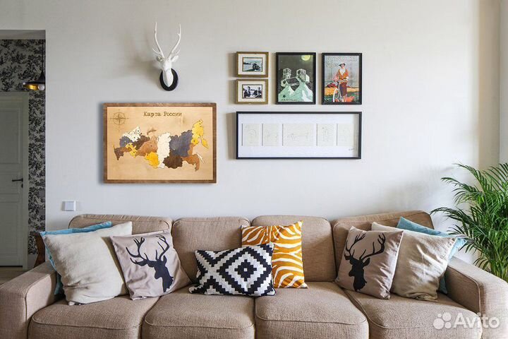 Деревянная карта России в прямоугольной рамке