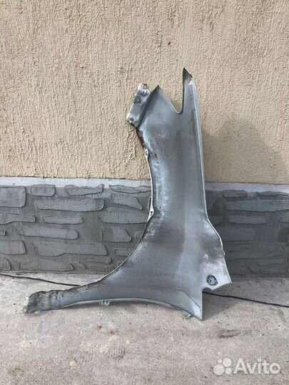 Крыло переднее правое Toyota Venza