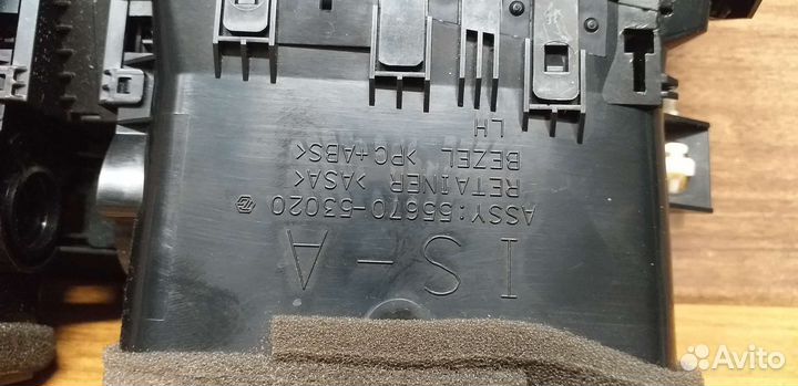 Lexus IS 250 воздуховод центральный дефлектор