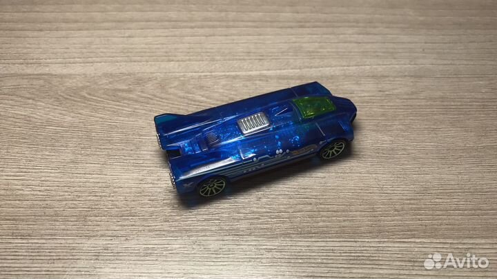 Hot wheels машина