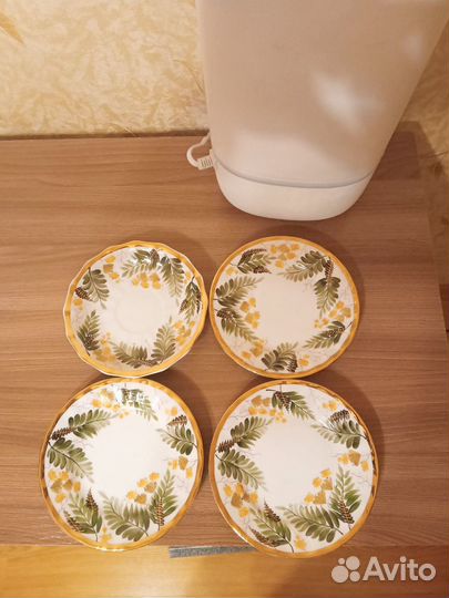 Блюдца от сервиза