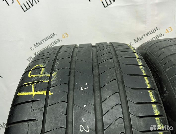 Pirelli P Zero PZ4 285/35 R20 94Y