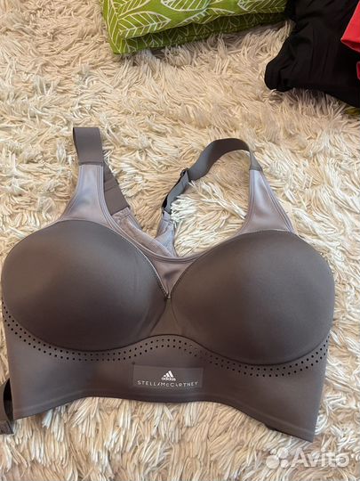 Топ спортивный adidas by Stella Mccartney