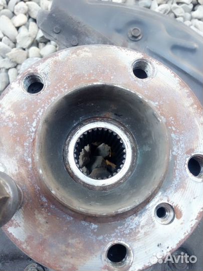 Передний поворотный кулак BMW X5 E53