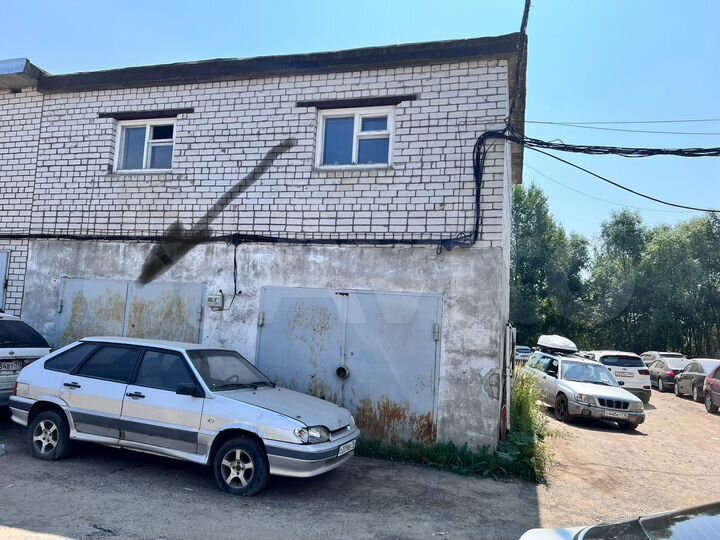 Гараж, > 30 м²