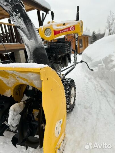 Снегоуборщик бензиновый бу Калибр 6.5-620епф