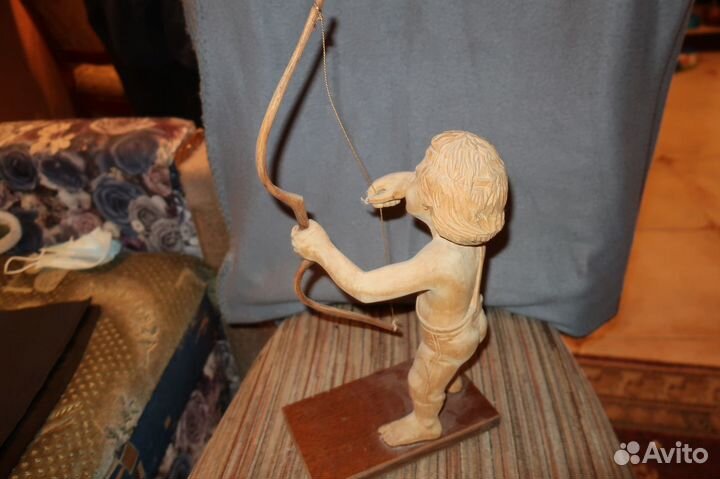 Статуэтка Робин-Гуд.Дерево,резьба