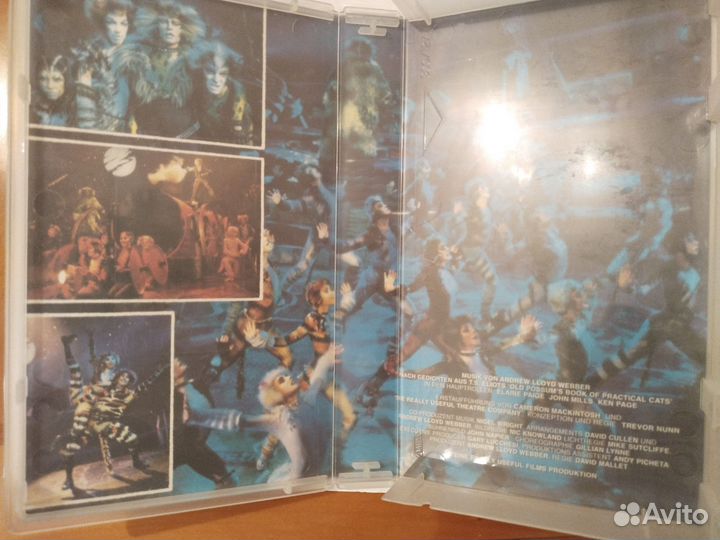 Видеокассета с мюзиклом Cats