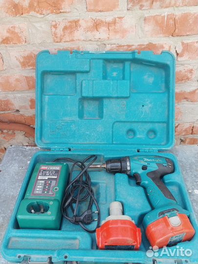 Шуруповерт makita