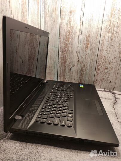 Игровой Lenovo intel i7/17.3 Дюйма/SSD/GeForce 2GB