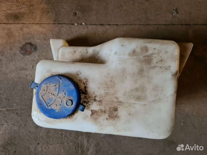 Бачок омывателя на Iran Khodro samand