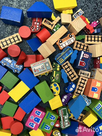 Наборы кубиков и часы омникус Бен Тен игрушки