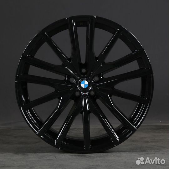 Диски R22 на BMW X5 X6 X7 G05 G06 G07