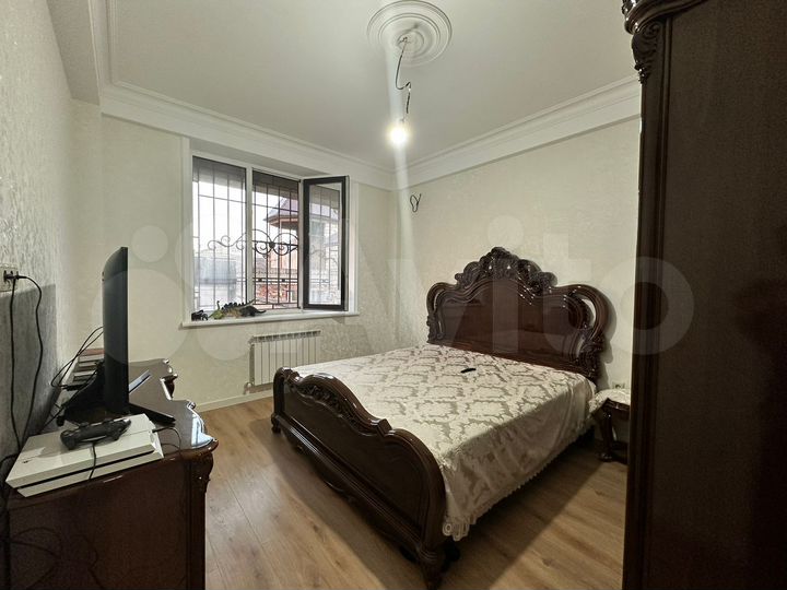 2-к. квартира, 60 м², 1/5 эт.