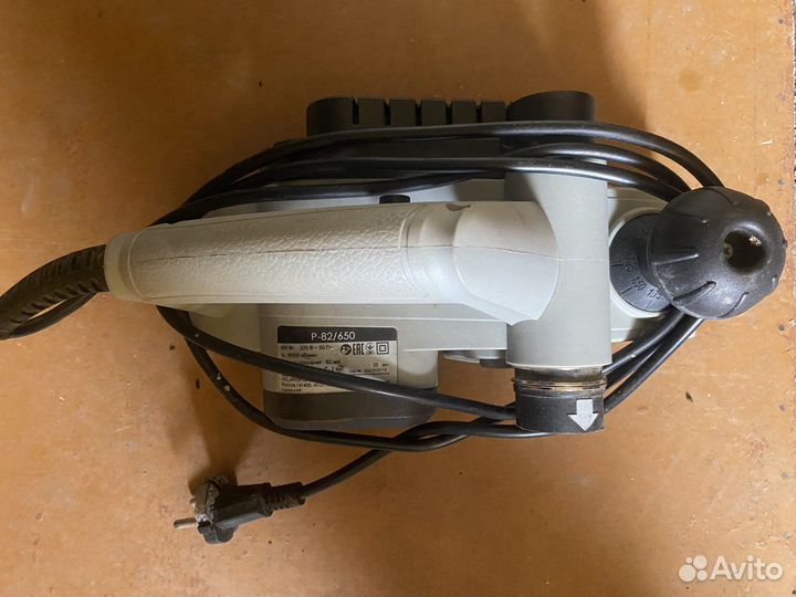 Рубанок электрический интерскол