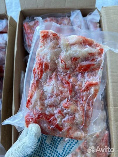 Салатное мясо Камчатского краба