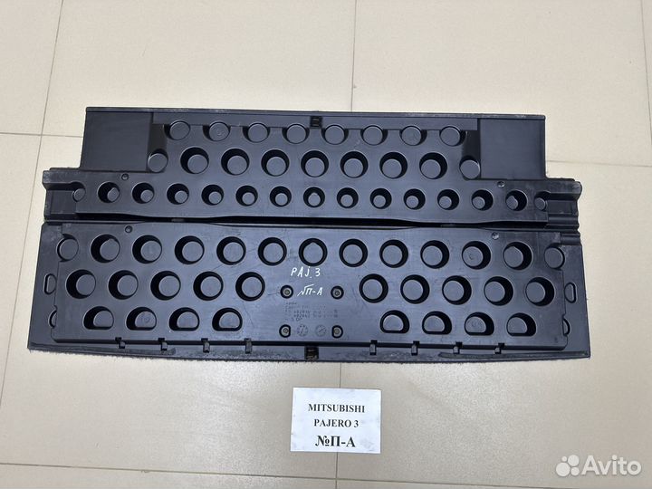 Пол багажника Mitsubishi Pajero 3