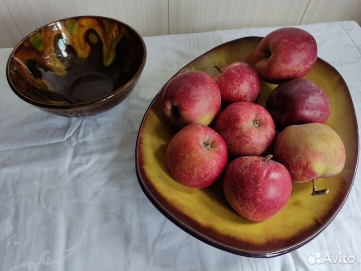 Посуда. Глубокая чашка. Блюдо