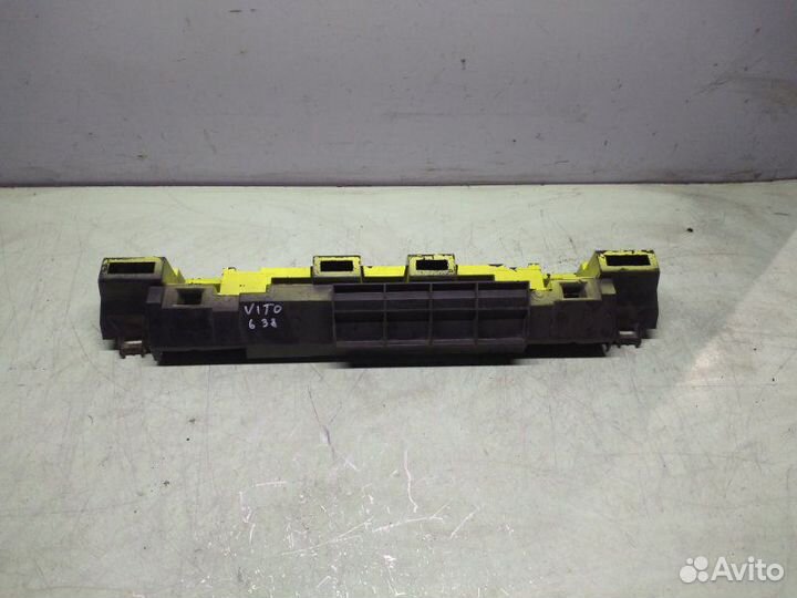 Усилитель бампера задний Mercedes Vito W638