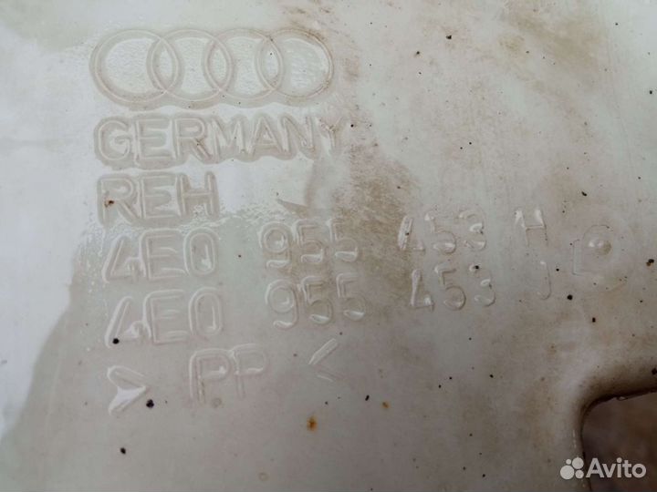 Бачок омывателя Audi A8 D3