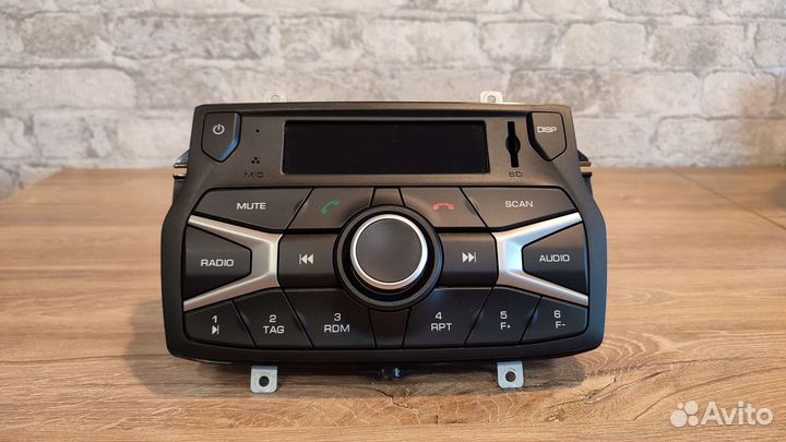 Магнитола LADA Vesta с рамкой