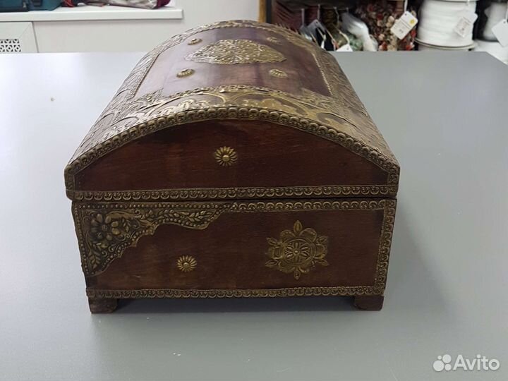 Сундук интерьерный