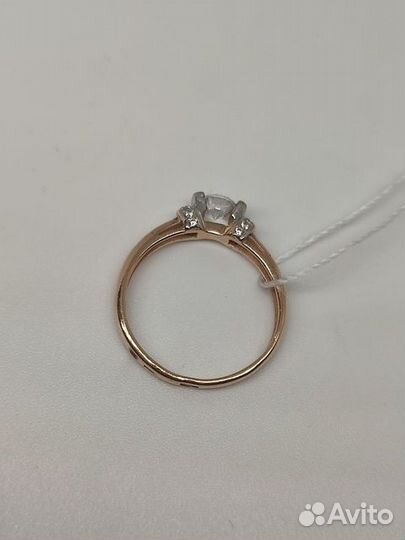 Золотое кольцо с камнем 15,5р